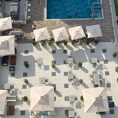 Blue Garden Hotell 4*