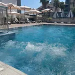 فندق بلو غاردن 4*